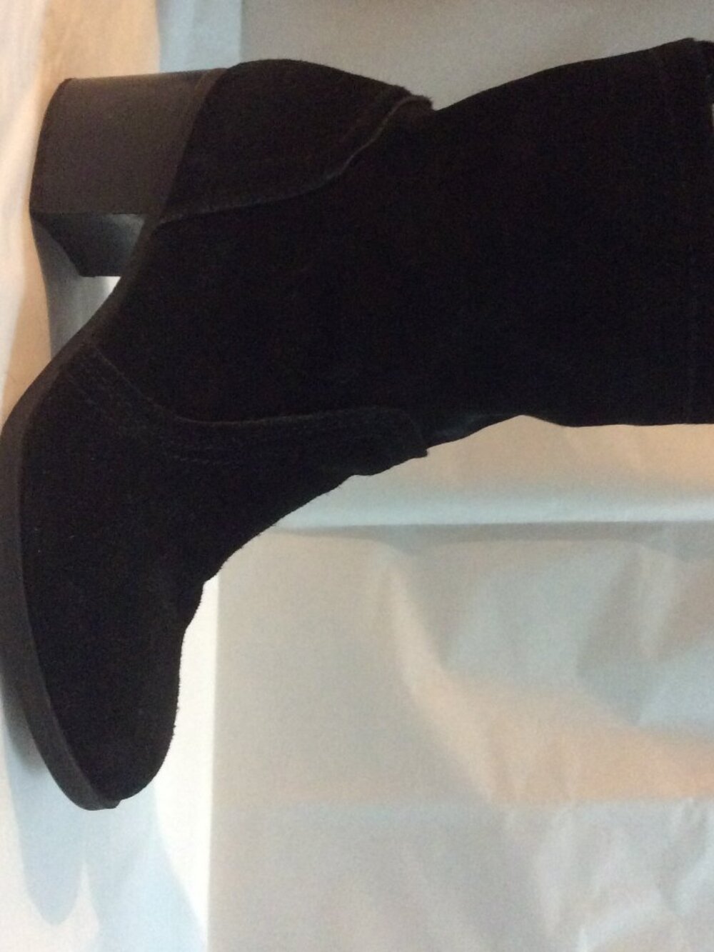 Black Suede White Mountain Bernata Block Heel Ankle Boots Size 9.5